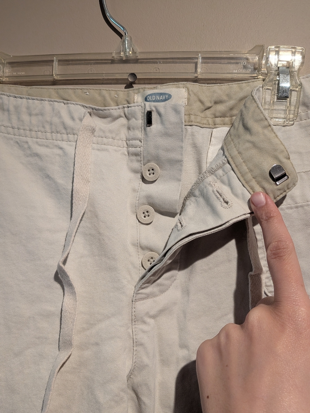 Old Navy, Women's Khaki Pants, Size 14 - Picture 3 of 7